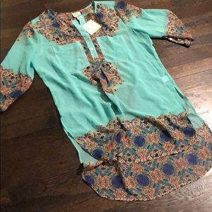High low Fig and Flower blouse